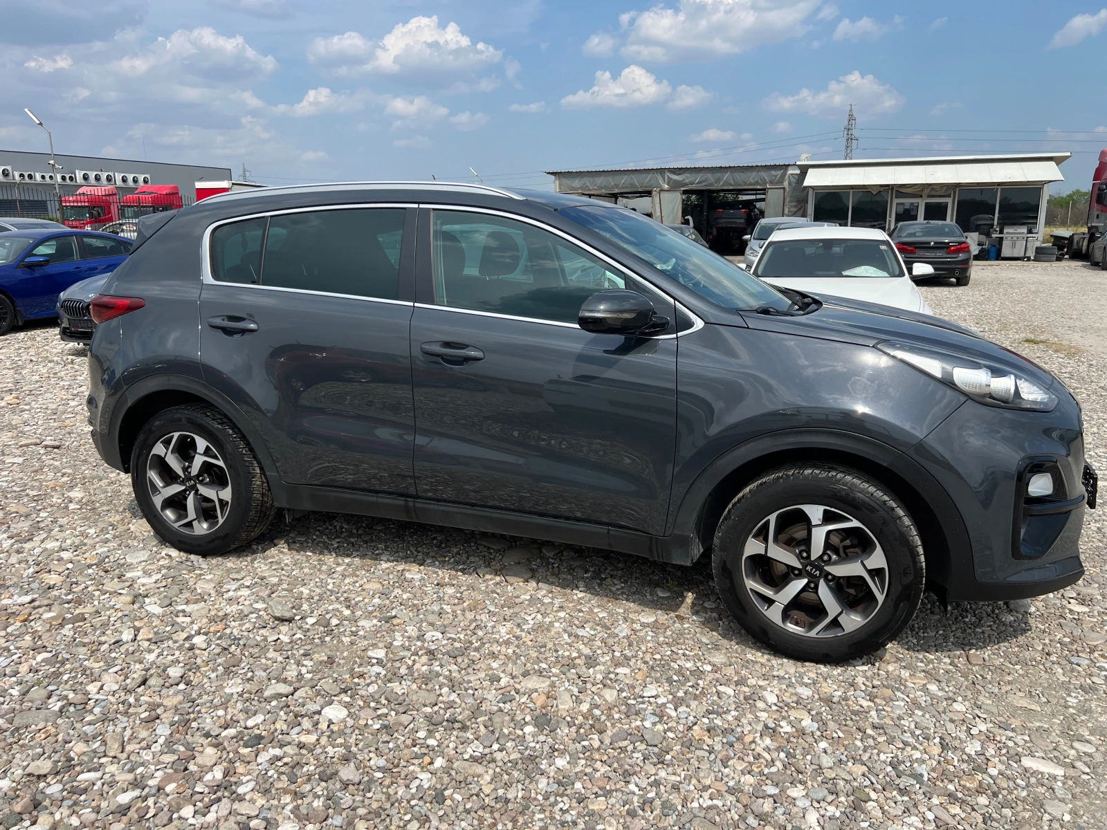 Kia Sportage 1.6 (КАТО НОВА) - изображение 4