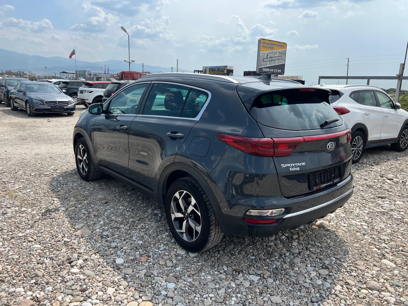 Kia Sportage 1.6 (КАТО НОВА) - изображение 8