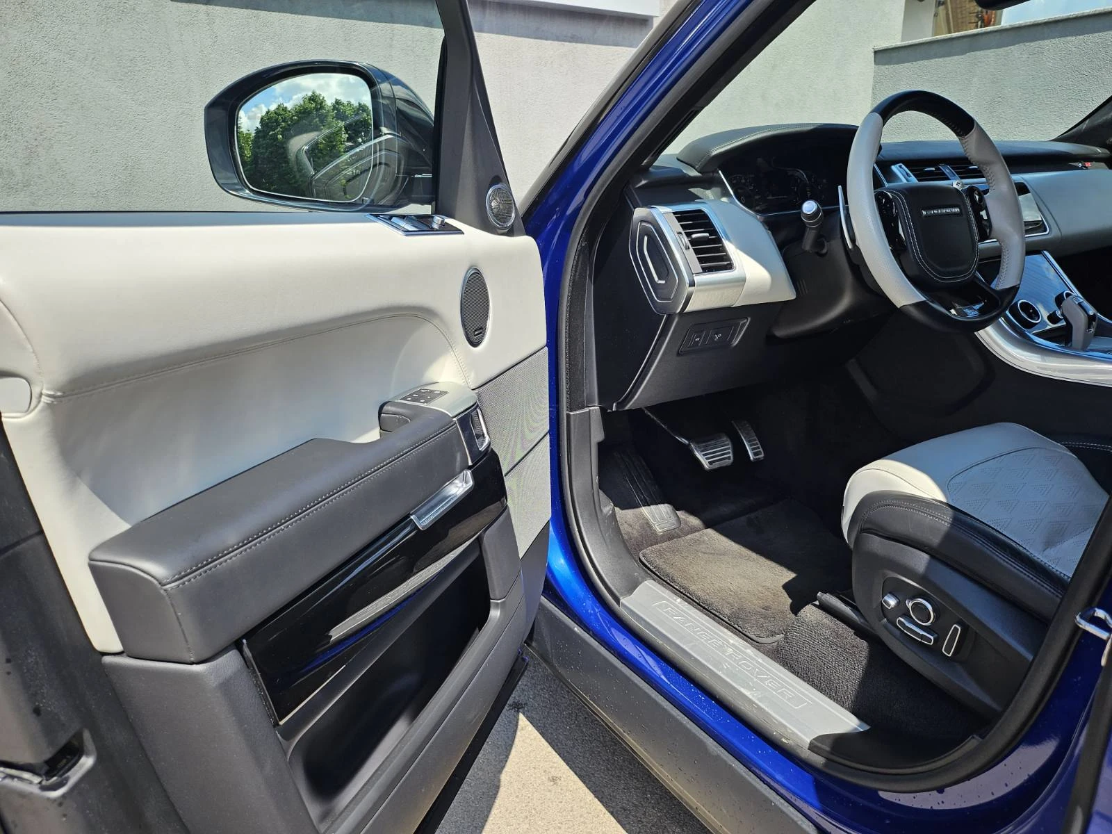Land Rover Range Rover Sport SVR 5.0L V8 SUPERCHARGED, снимка 9 - Автомобили и джипове - 54843882