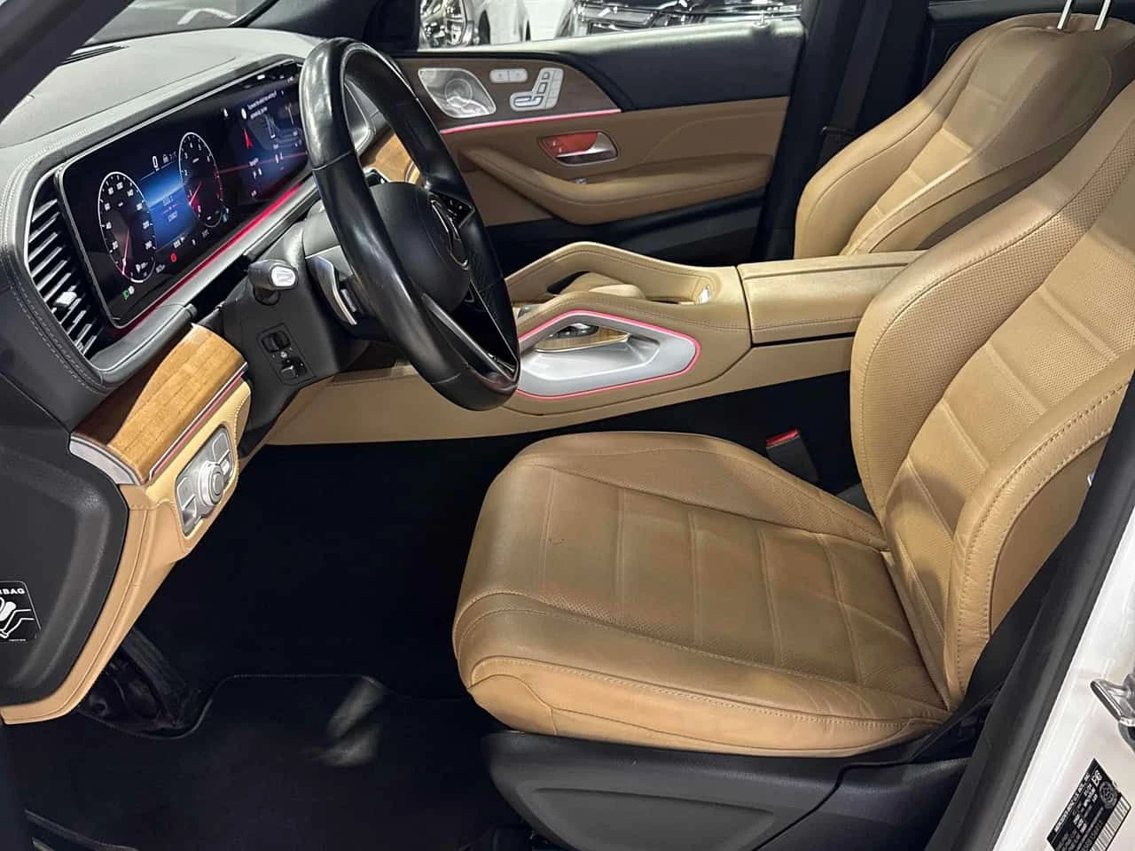 Mercedes-Benz GLE 350 4MATIC | CARFAX | АВТОКРЕДИТ БЕЗ ПЪРВОНАЧАЛНА, снимка 17 - Автомобили и джипове - 55504395