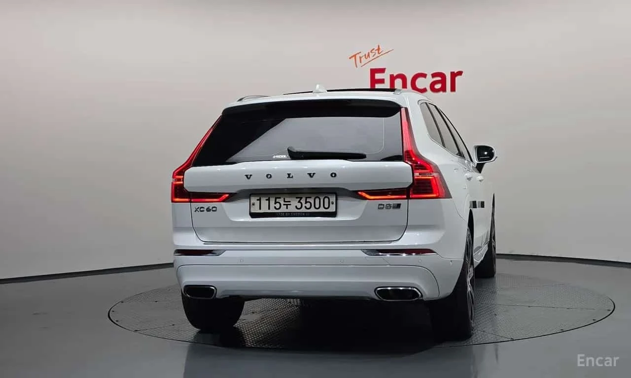 Volvo XC60 D5 Inscription | АВТОФИНАНСИРАНЕ, снимка 4 - Автомобили и джипове - 55792191