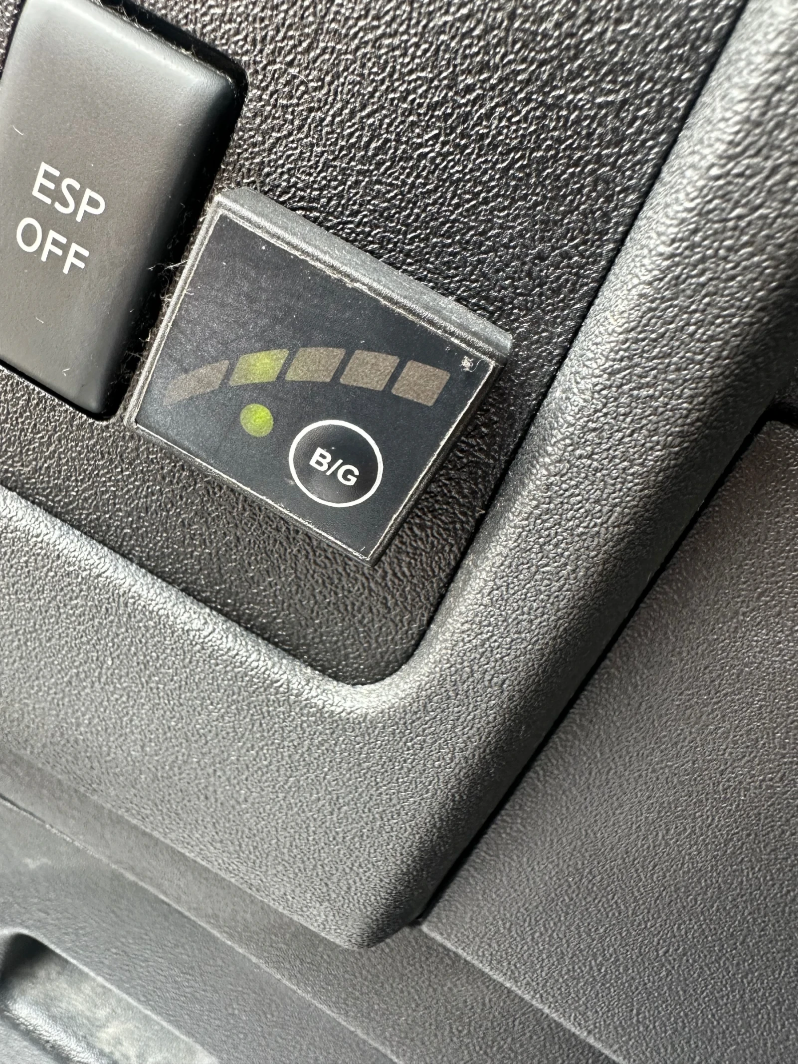 Nissan Qashqai 1.6 I  Газ-Бензин, снимка 12 - Автомобили и джипове - 55969307