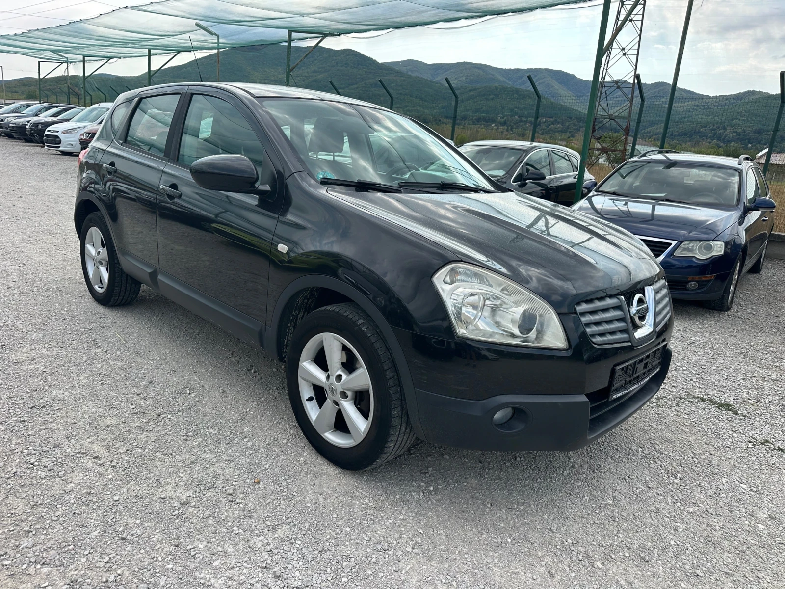 Nissan Qashqai 1.6 I  Газ-Бензин, снимка 3 - Автомобили и джипове - 55969307