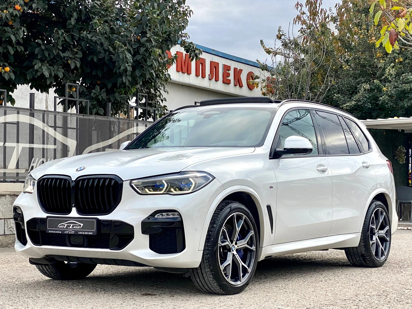 BMW X5 M-Pack* Laser* Sky Lounge* Massage* Harman/Kardon*, снимка 6 - Автомобили и джипове - 56710258