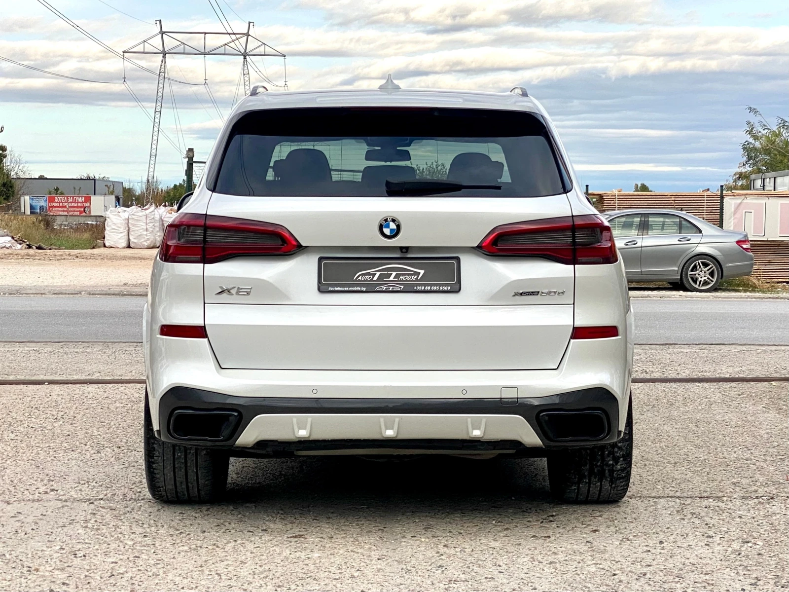 BMW X5 M-Pack* Laser* Sky Lounge* Massage* Harman/Kardon*, снимка 3 - Автомобили и джипове - 56710258