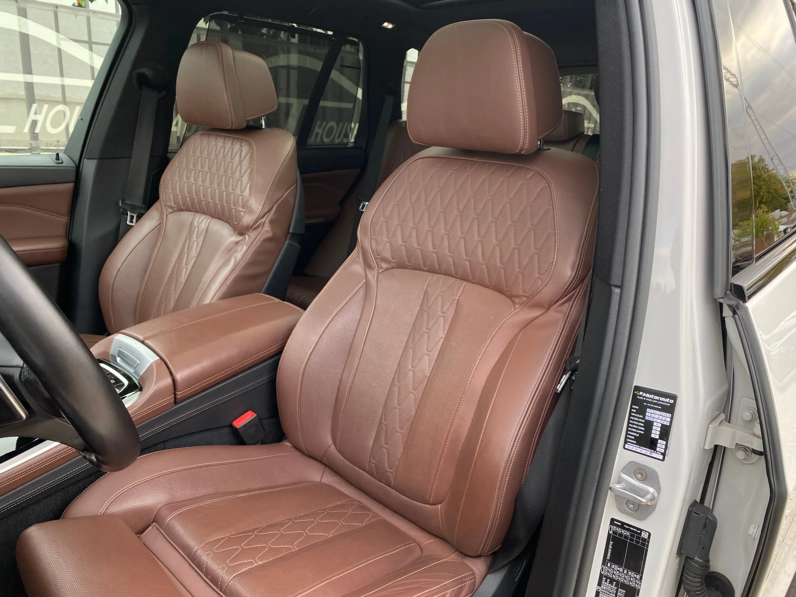 BMW X5 M-Pack* Laser* Sky Lounge* Massage* Harman/Kardon*, снимка 14 - Автомобили и джипове - 56710258
