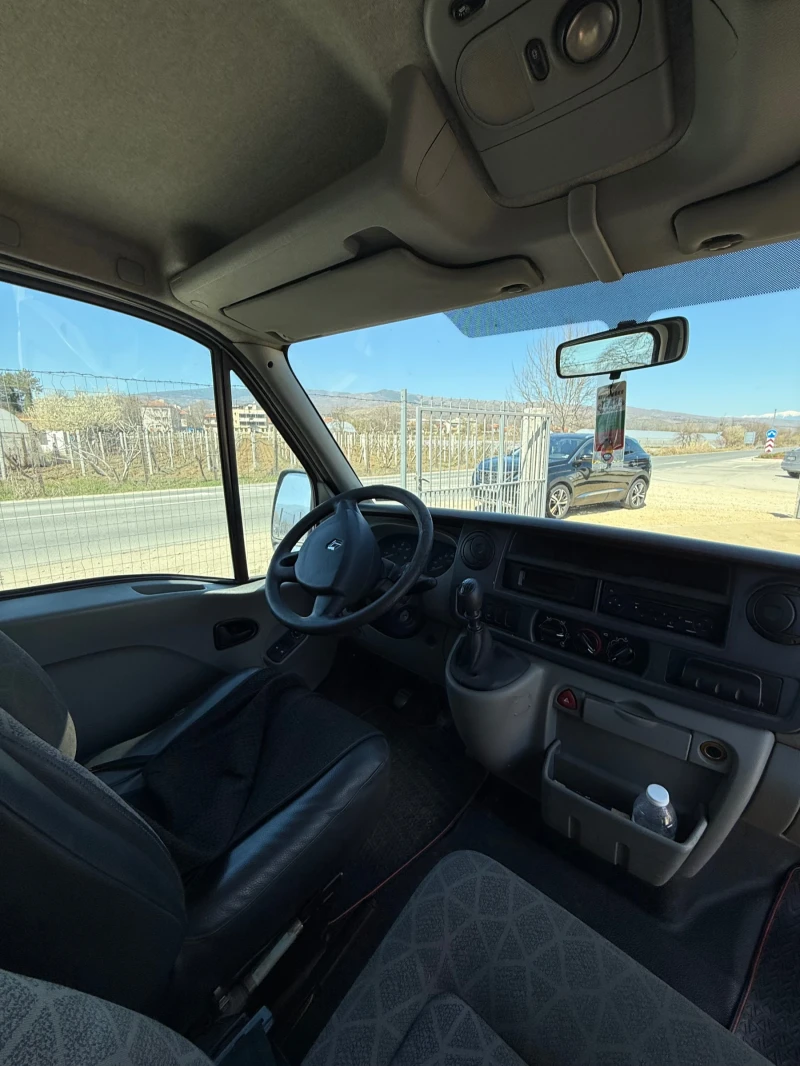 Renault Master 2.5 dci, снимка 4 - Бусове и автобуси - 49604546