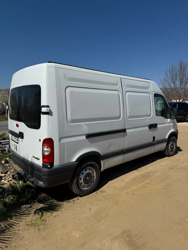 Renault Master 2.5 dci, снимка 2 - Бусове и автобуси - 49604546