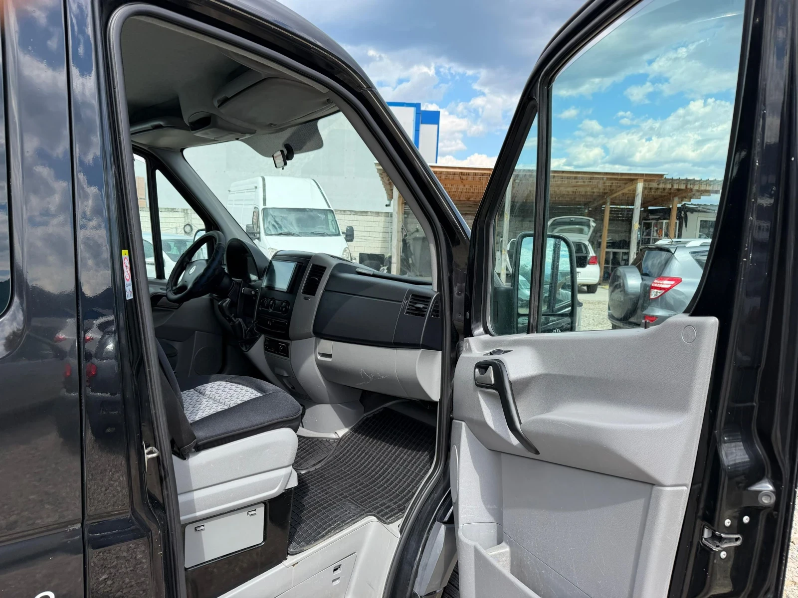 VW Crafter 2.5TDI 110 6S.K NAVI | Mobile.bg � ����������� 8