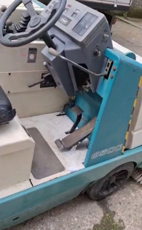 Други специализирани машини Друга Tennant 8410 Sweeper Scrubber, снимка 17