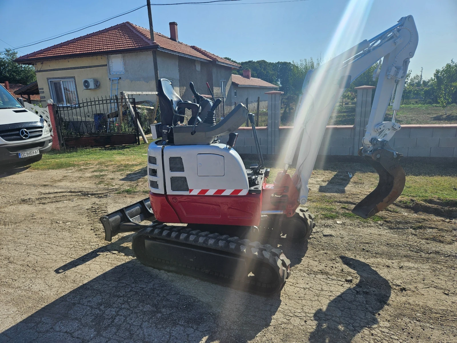 Багер Takeuchi TB215R - изображение 2
