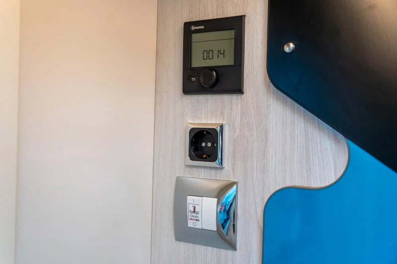 Кемпер Ford RIMOR* NEW* 2+ 2* 155HP* , снимка 14 - Каравани и кемпери - 53524668