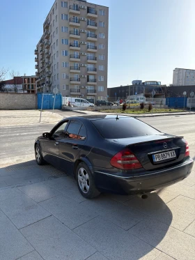 Mercedes-Benz E 220, снимка 8