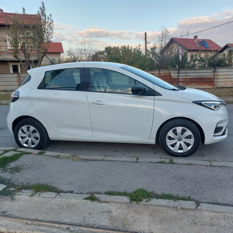 Renault Zoe, снимка 8 - Автомобили и джипове - 47891512