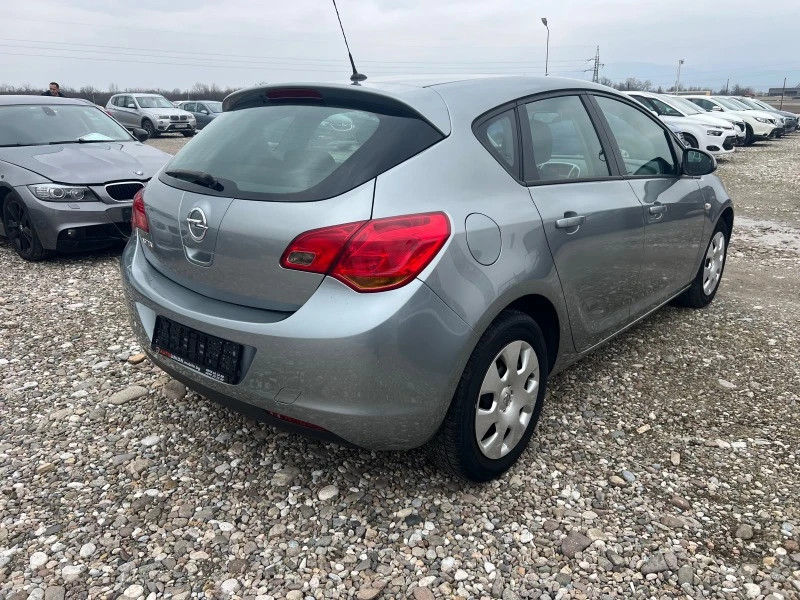 Opel Astra 1.4 , снимка 5 - Автомобили и джипове - 44708394