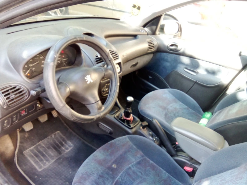 Peugeot 206 1.4, снимка 6 - Автомобили и джипове - 47169320