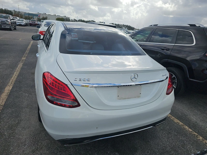 Mercedes-Benz C 300 keyless go* 4matic* pano* ambient* м.точка* камера, снимка 4 - Автомобили и джипове - 48418990