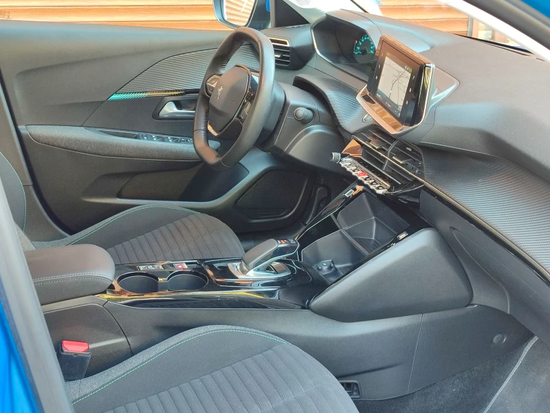 Peugeot 208 Е-208 Electric  New18000km, снимка 12 - Автомобили и джипове - 51601770