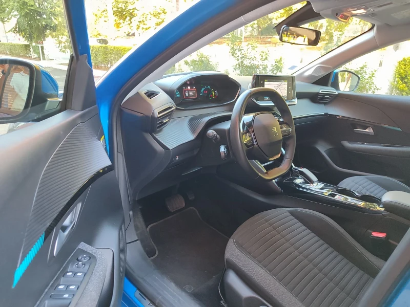 Peugeot 208 Е-208 Electric  New18000km, снимка 2 - Автомобили и джипове - 51601770