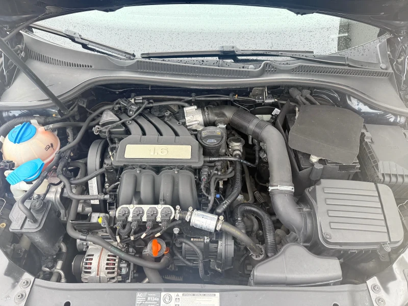 VW Golf 1.6i 102k.c * BRC* Nova* UNIKAT* , снимка 17 - Автомобили и джипове - 51883126