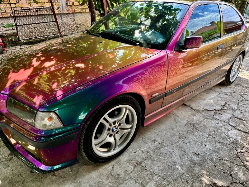 BMW 330 Вписан в талона 330 бензин боя хамелион , снимка 6 - Автомобили и джипове - 52408345