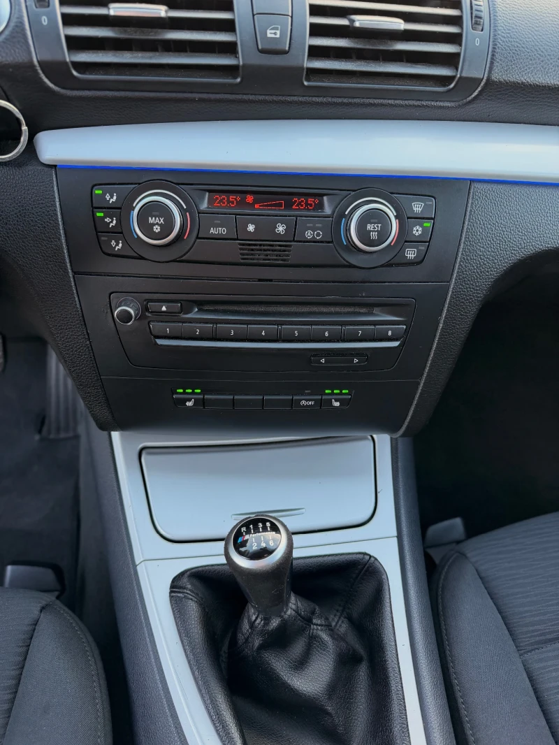 BMW 120 D M-packet LCI, снимка 10 - Автомобили и джипове - 52239178