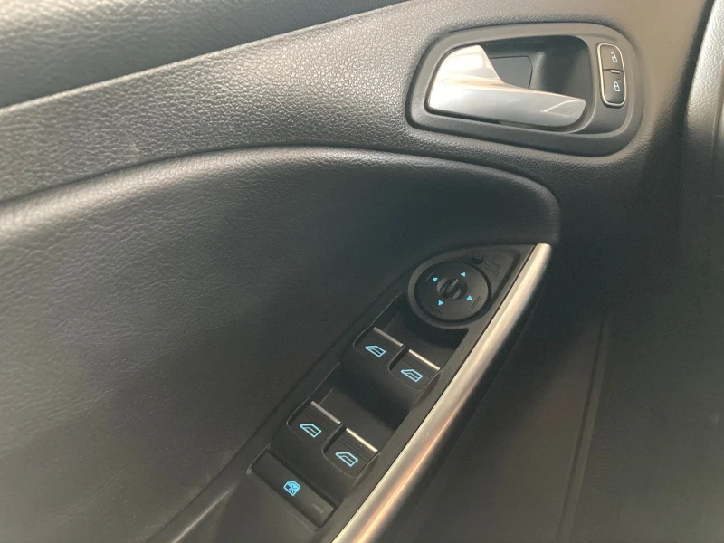 Ford Focus ST, снимка 13 - Автомобили и джипове - 52925739