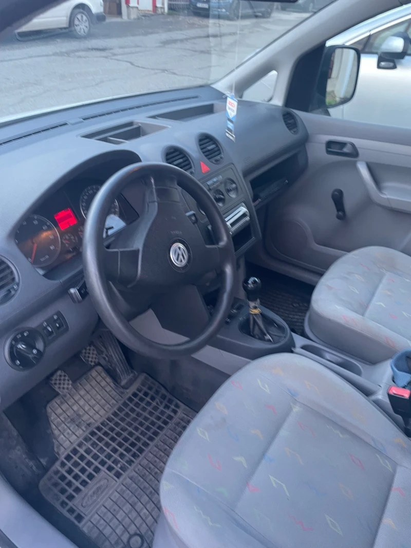 VW Caddy, снимка 7 - Автомобили и джипове - 52939720