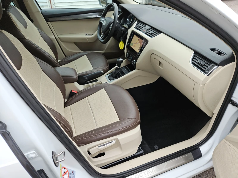 Skoda Octavia 1.4TSI/Style/G-Tec/LED/CARPLEY/ПОДГРЕВ/NAVI/БЛУТУТ, снимка 15 - Автомобили и джипове - 53370699
