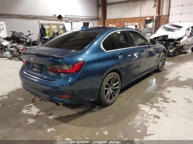 BMW 330 I XDRIVE, Минимална щета, Реални километри!, снимка 8 - Автомобили и джипове - 48813077