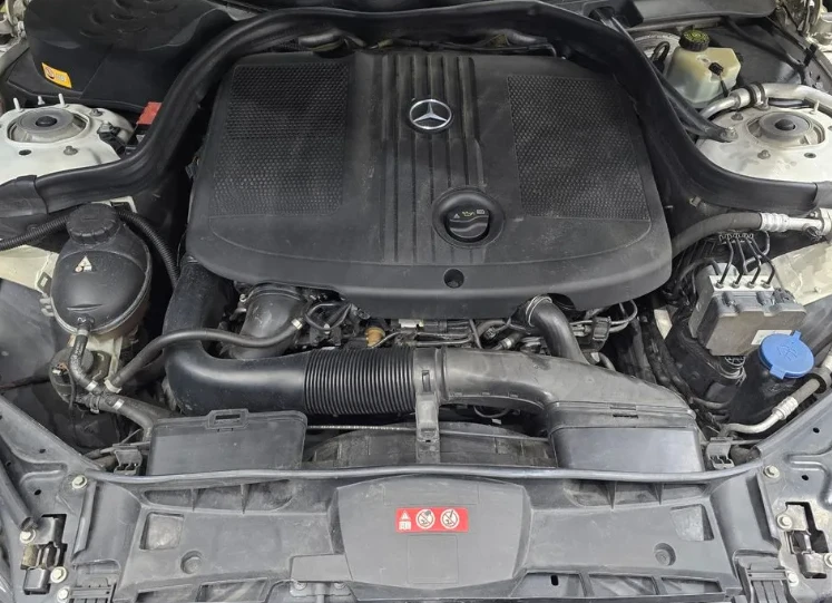 Mercedes-Benz E 220 Avantgarde - изображение 6
