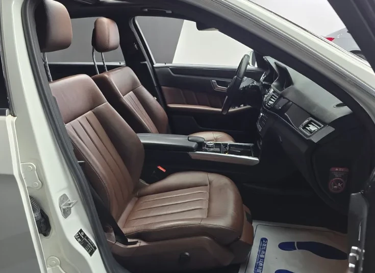 Mercedes-Benz E 220 Avantgarde - изображение 8