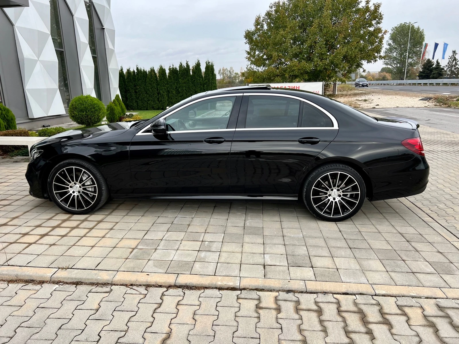 Mercedes-Benz E 220 AMG-360KAM-BLIND-SPOT-360CAM-BURMESTER-ПОДГРЕ - изображение 8