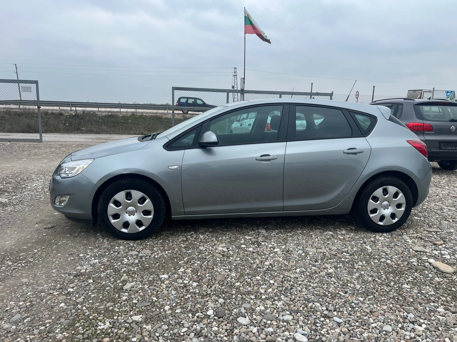 Opel Astra 1.4  - изображение 8