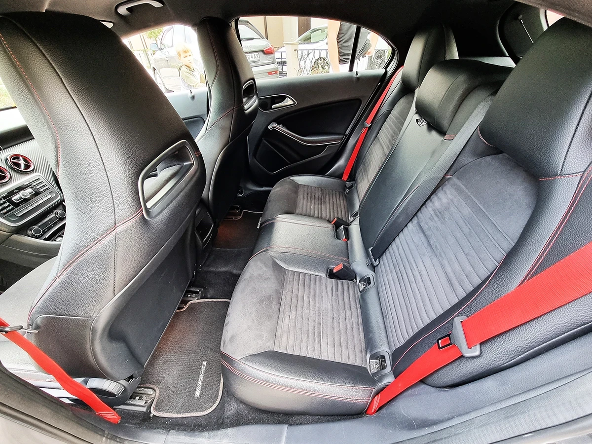 Mercedes-Benz A45 AMG  - изображение 9