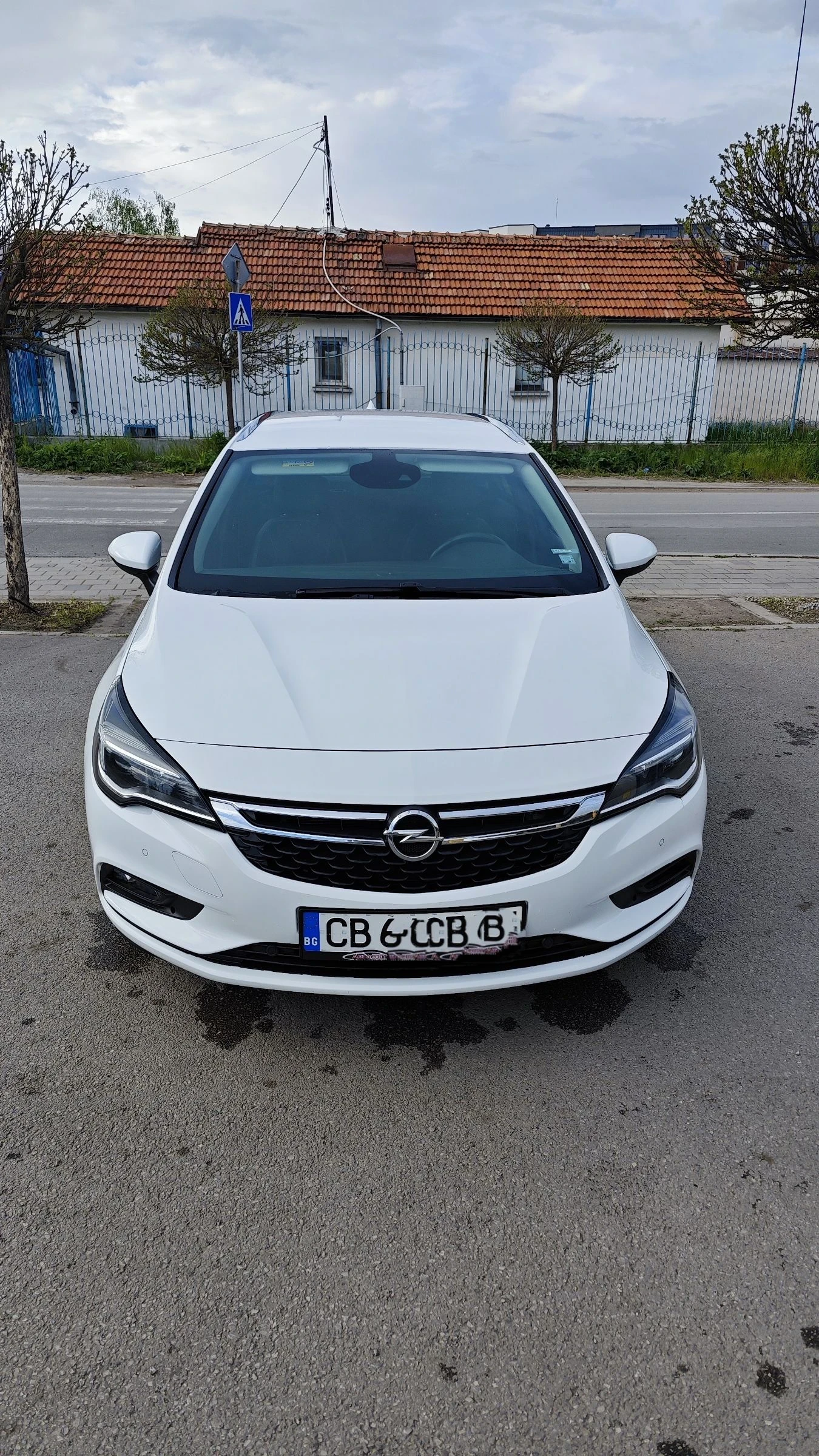 Opel Astra Sport Tourer  - изображение 5