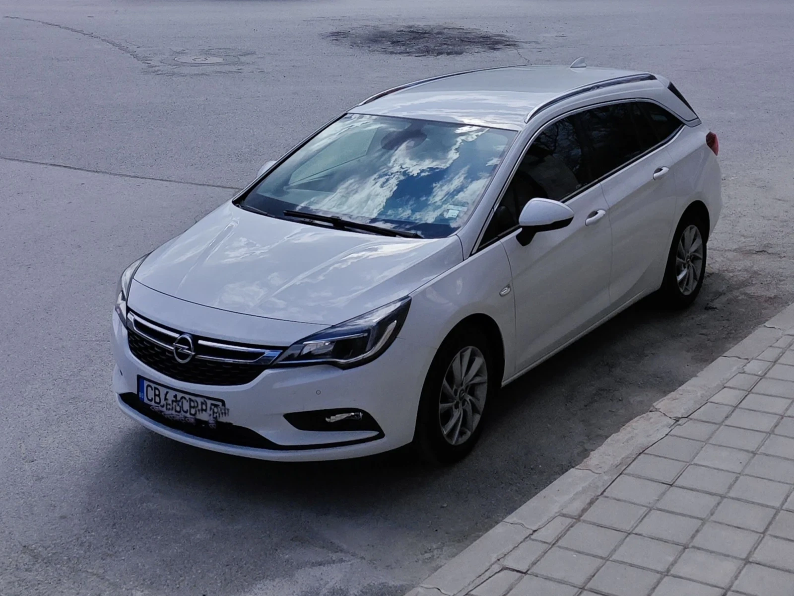 Opel Astra Sport Tourer  - изображение 2