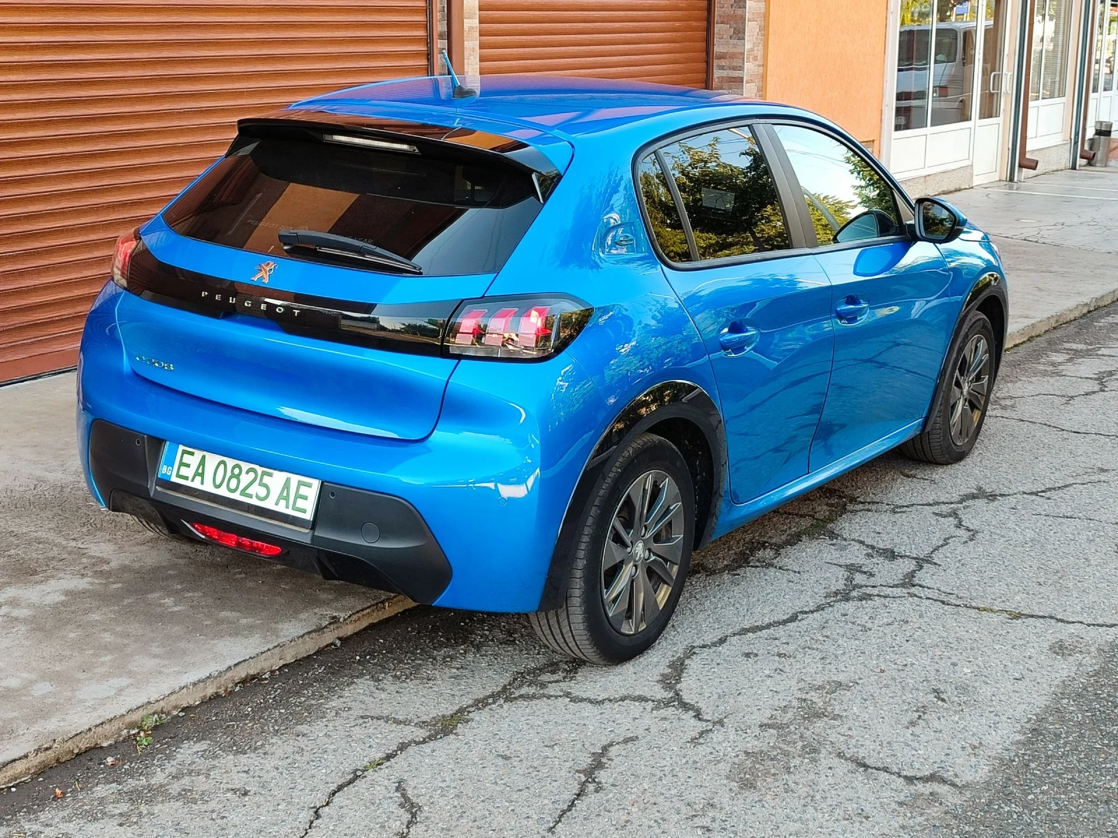 Peugeot 208 Е-208 Electric  New18000km - изображение 3