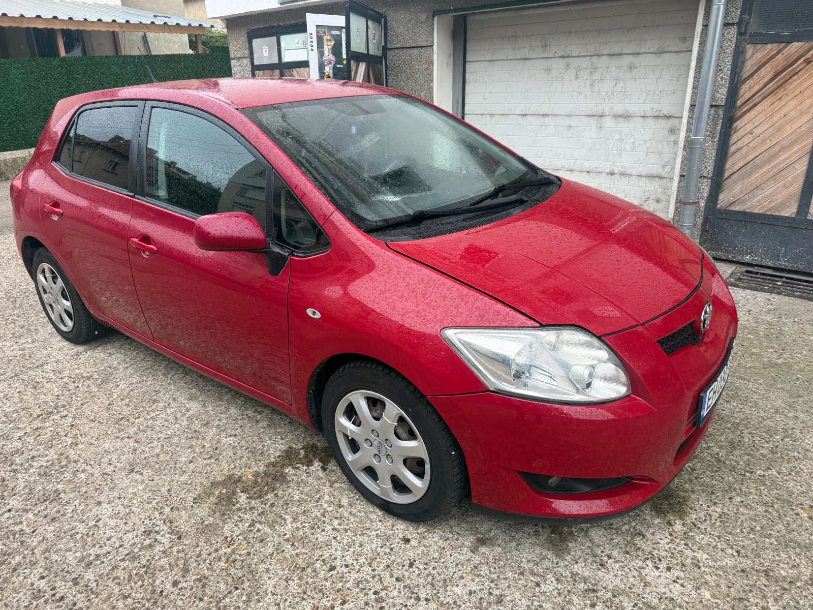 Toyota Auris 1.4 D - изображение 2