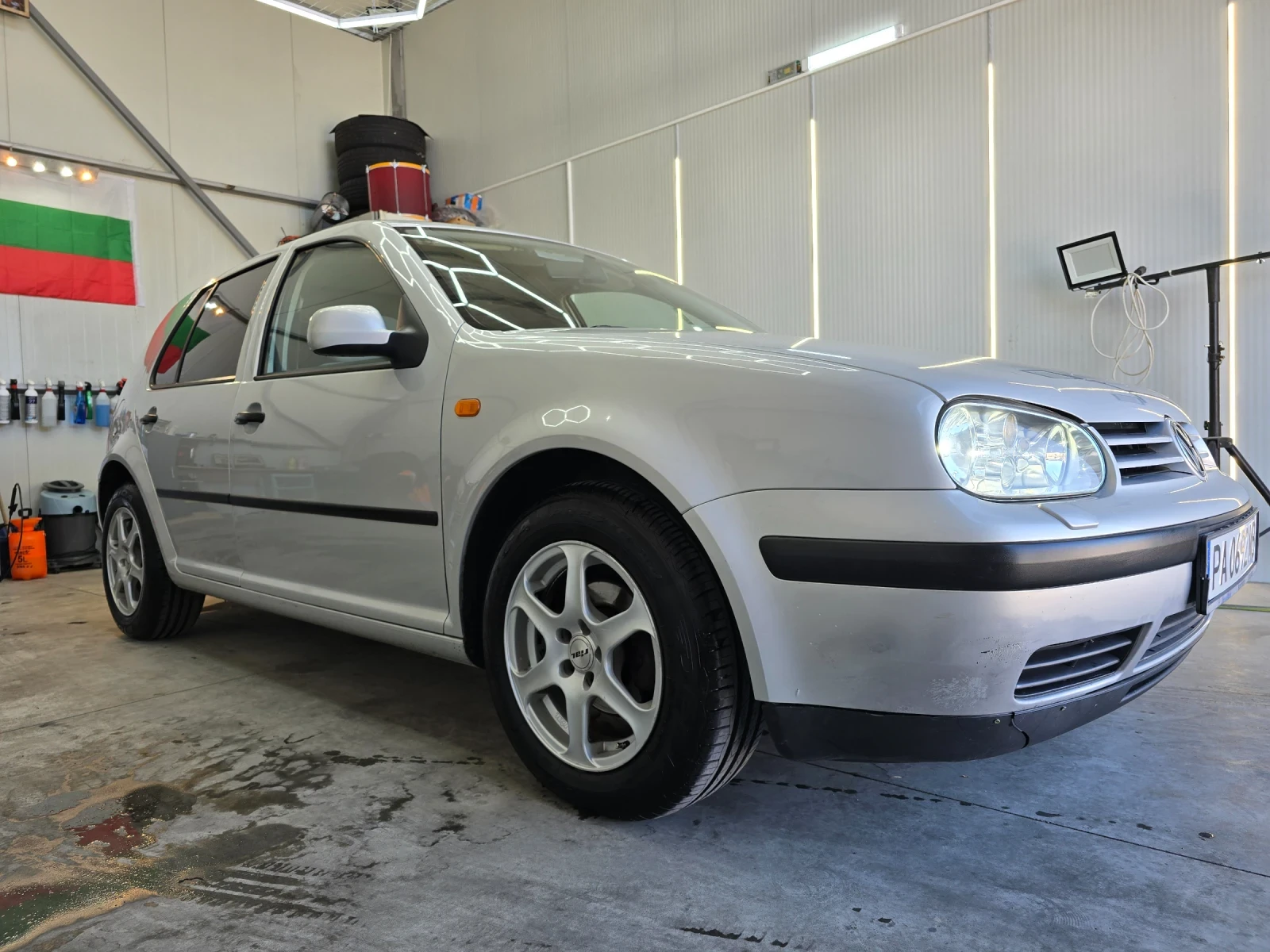 VW Golf 1.6 - изображение 10