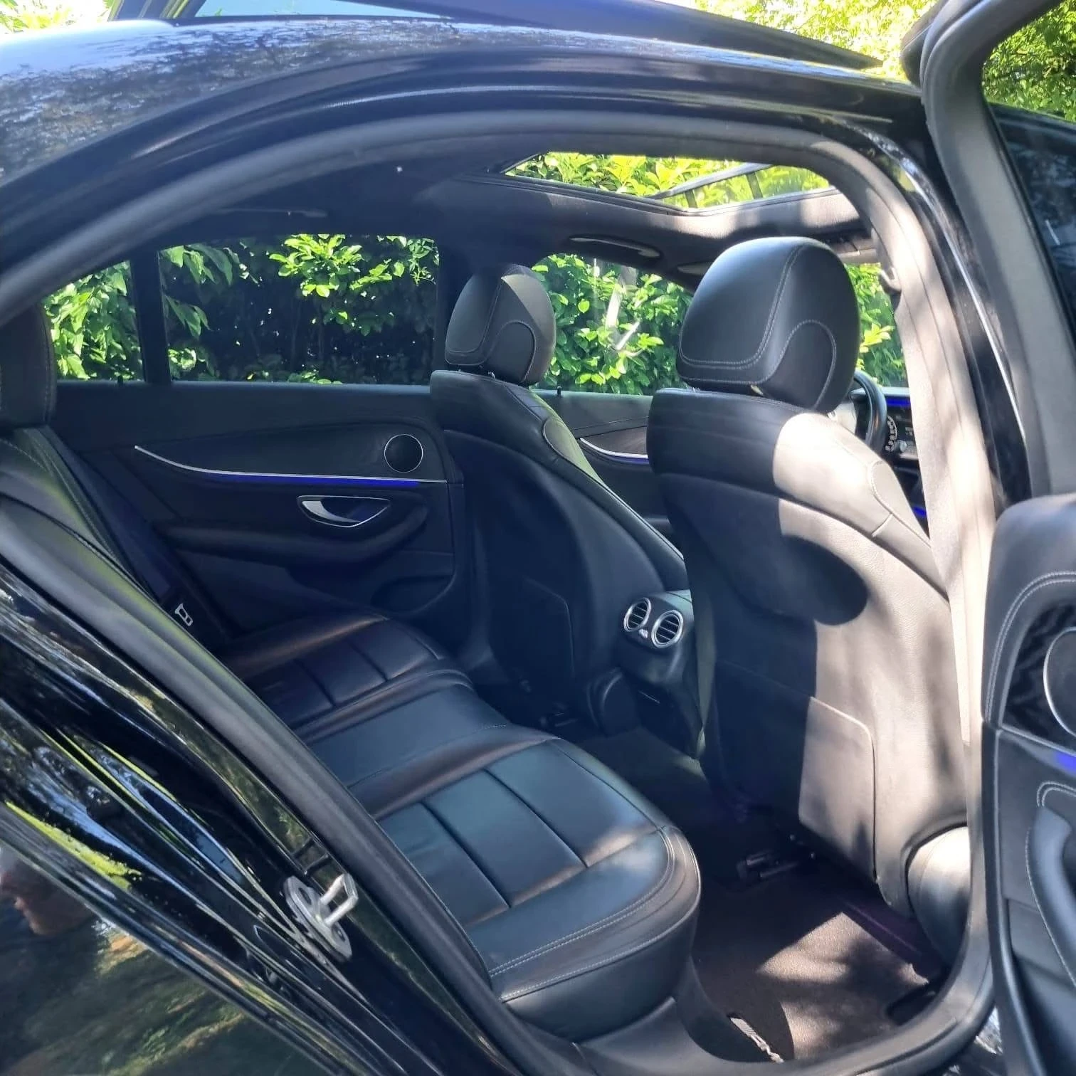 Mercedes-Benz E 220 D   FULL AMG LINE   100% | Mobile.bg   14