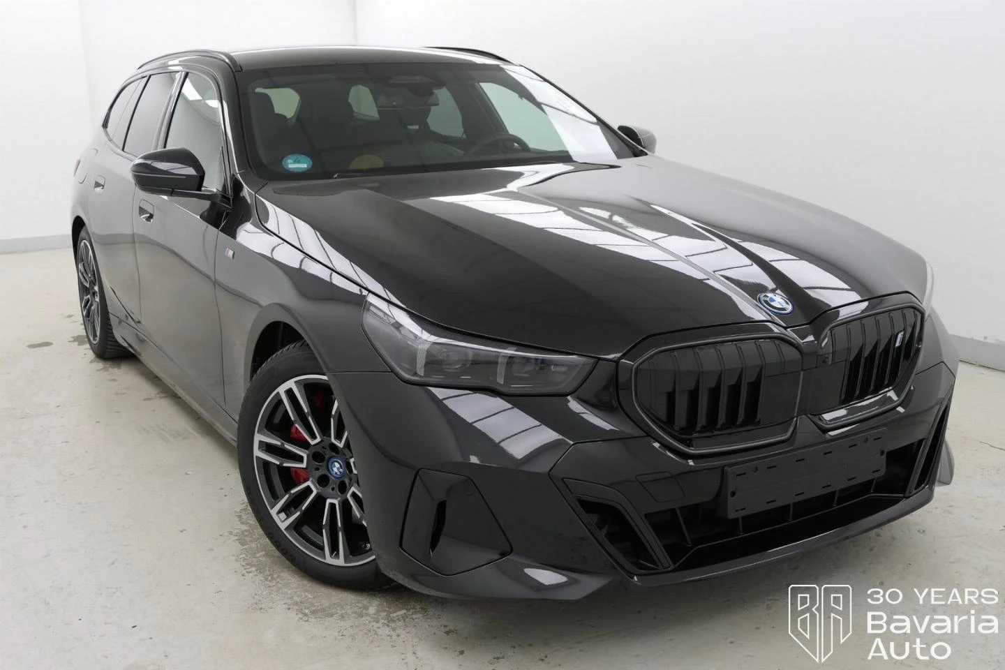 BMW i5 40 eDrive Touring M Sport Paket - изображение 4