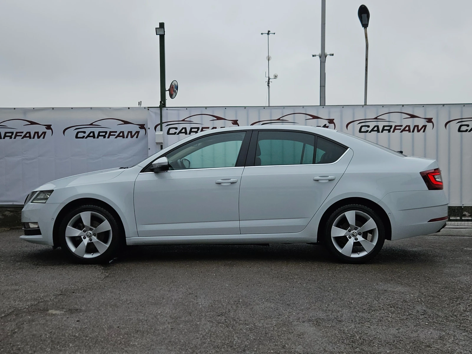 Skoda Octavia 1.4TSI/Style/G-Tec/LED/CARPLEY/ПОДГРЕВ/NAVI/БЛУТУТ - изображение 6
