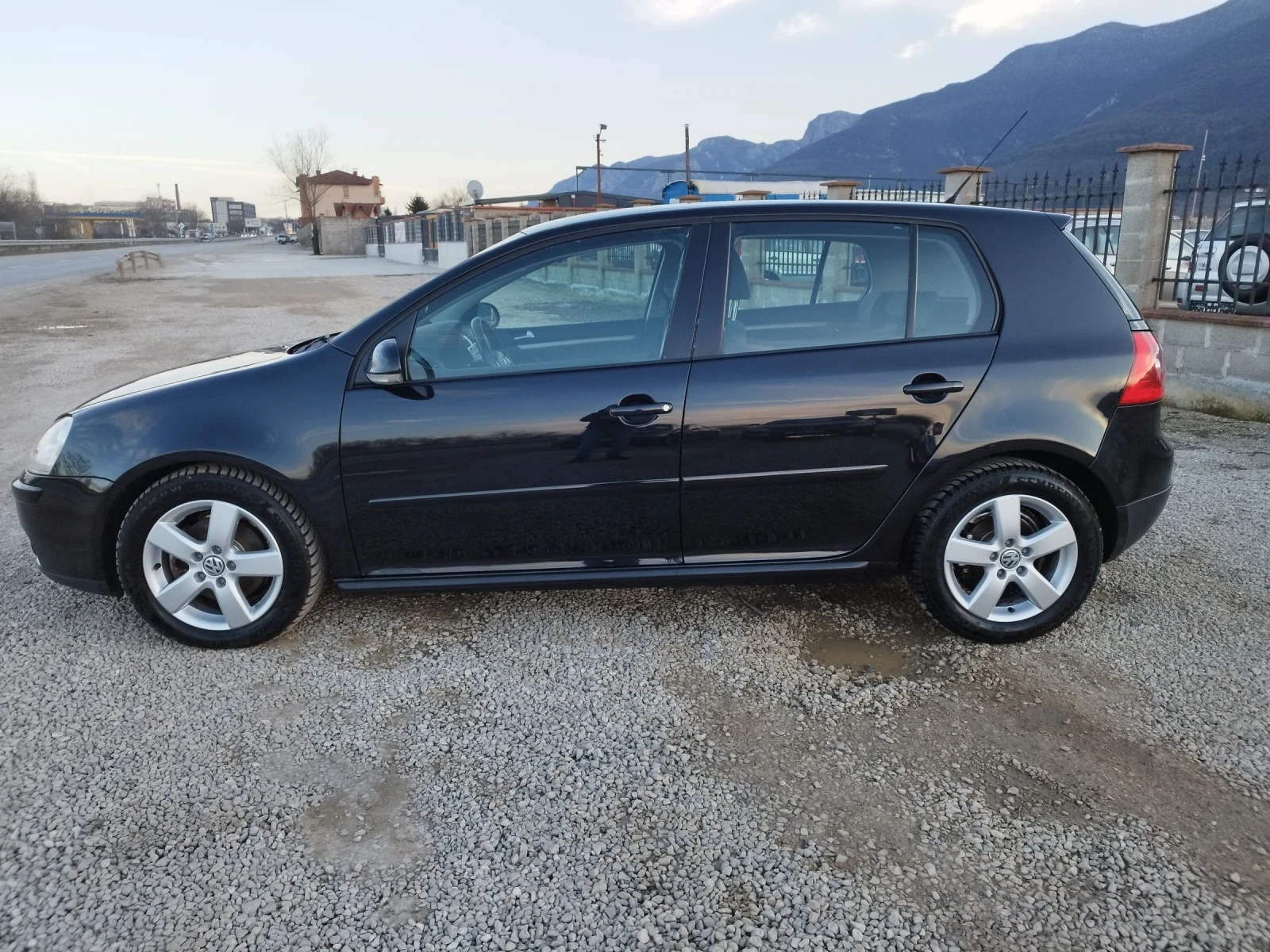 VW Golf 2.0 Tdi 140 BMM - изображение 2