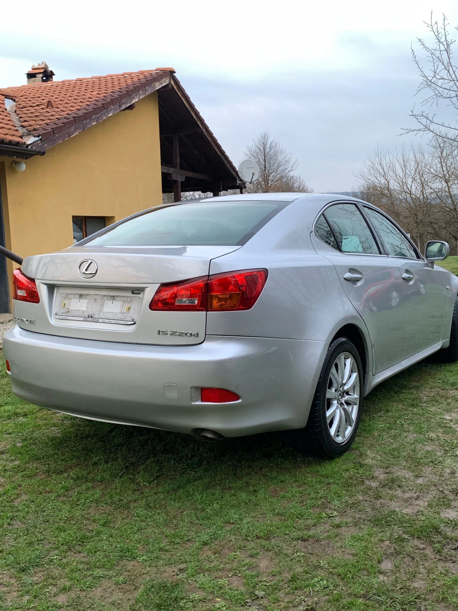 Lexus IS 220d Lexus IS 220d* НОВ ВНОС* Реален Пробег* , снимка 8 - Автомобили и джипове - 53737928