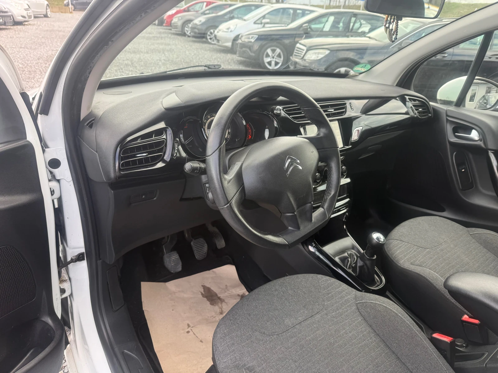Citroen C3 1.2 e-VTI EVRO 6, снимка 11 - Автомобили и джипове - 53738470