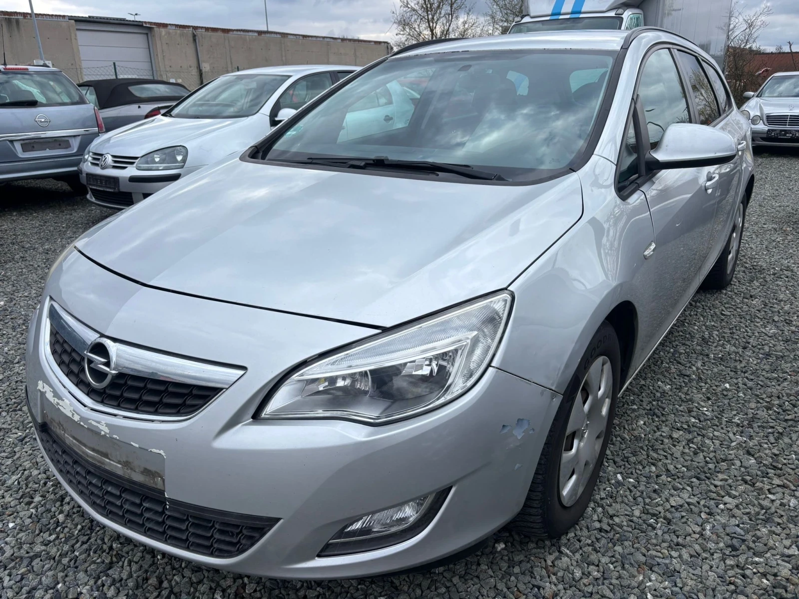 Opel Astra, снимка 2 - Автомобили и джипове - 54093226