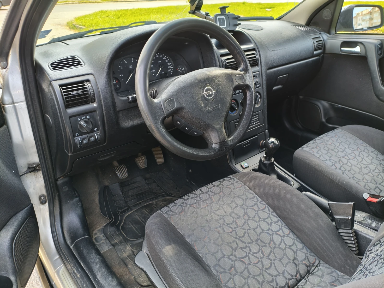 Opel Astra, снимка 2 - Автомобили и джипове - 54230162