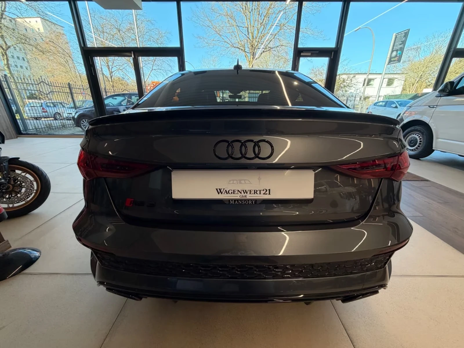 Audi Rs3 Eventuri Matrix 360* Bang&Olufsen PANO Keyless, снимка 8 - Автомобили и джипове - 54240022