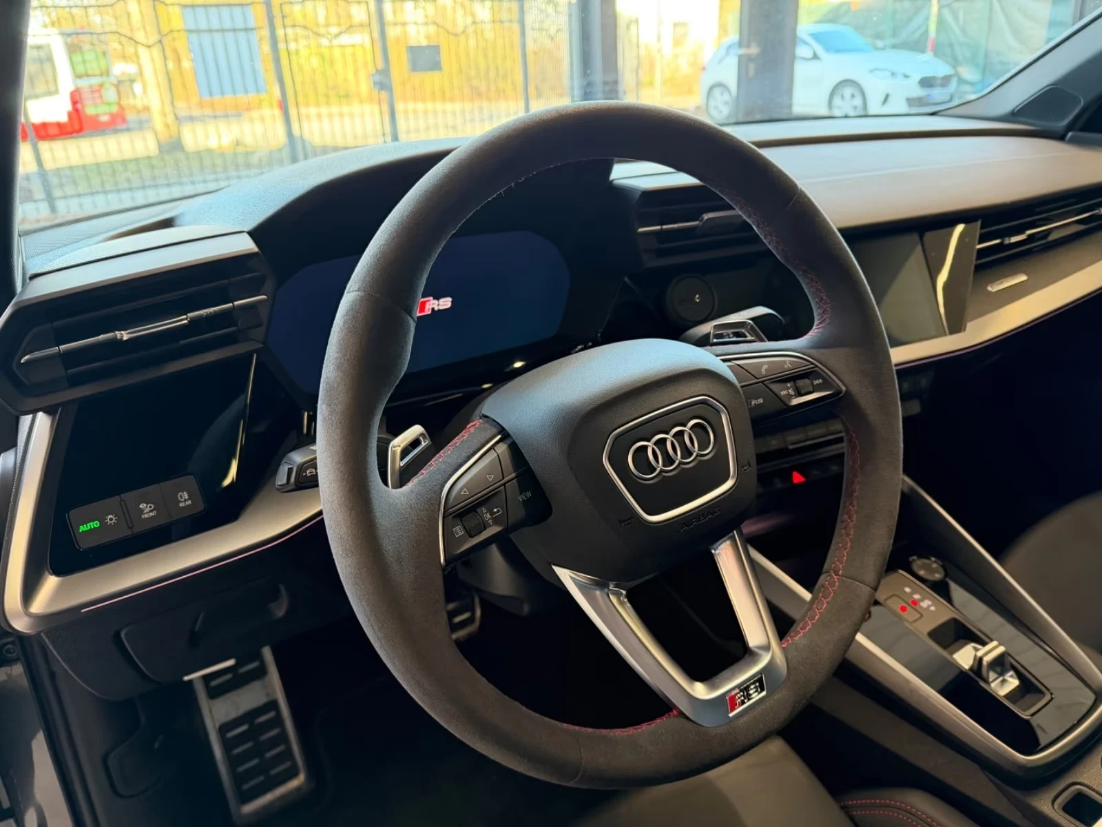 Audi Rs3 Eventuri Matrix 360* Bang&Olufsen PANO Keyless, снимка 12 - Автомобили и джипове - 54240022
